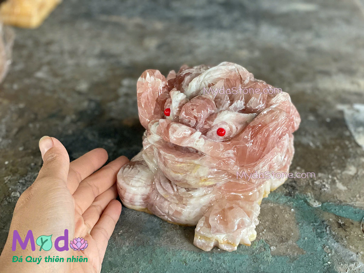 Thiềm Thừ đá Ngọc Ruby Hồng