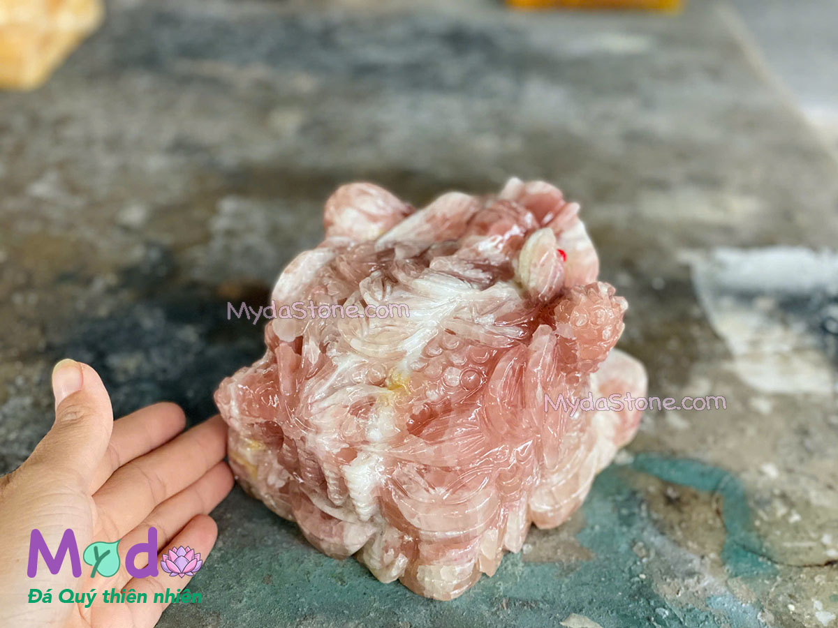 Thiềm Thừ đá Ngọc Ruby Hồng
