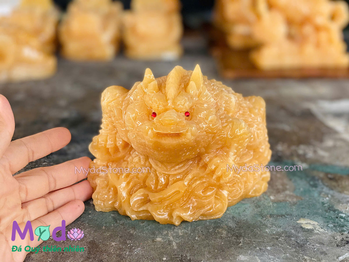 Thiềm Thừ hoá rồng đá Ngọc Hoàng Long