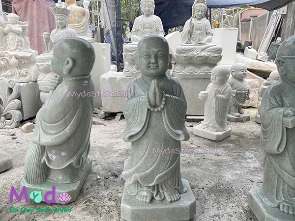 Tượng Chú Tiểu đá Cẩm Thạch Xanh