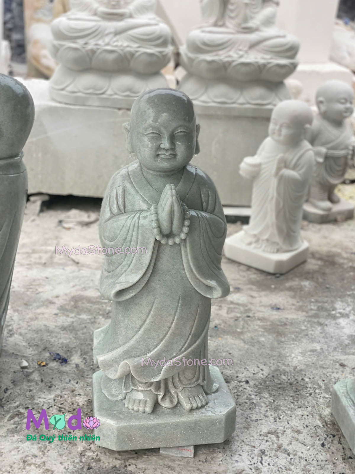 Tượng Chú Tiểu đá Cẩm Thạch Xanh