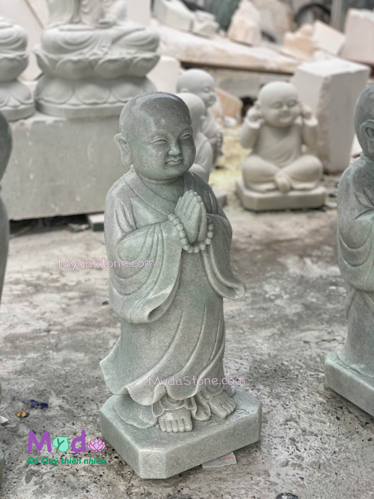 Tượng Chú Tiểu đá Cẩm Thạch Xanh