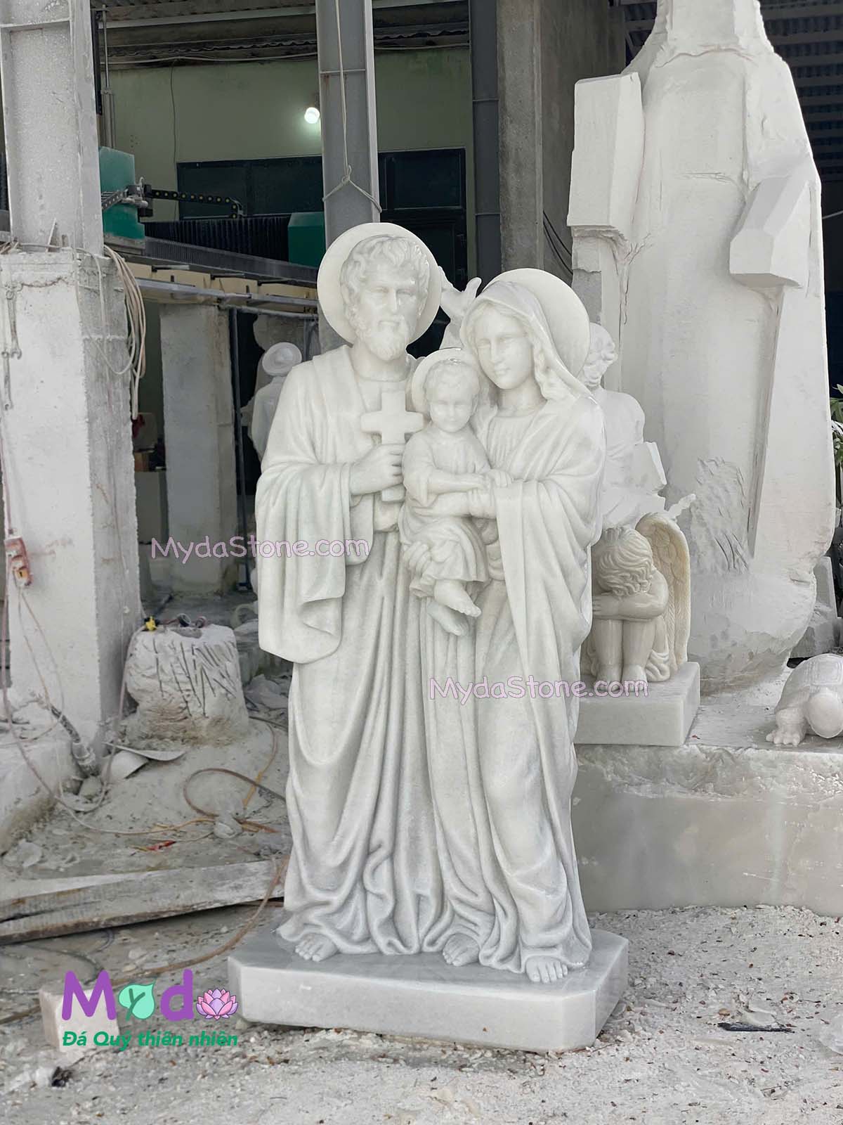 Tượng Gia Đình Thánh Gia đá Cẩm Thạch Trắng