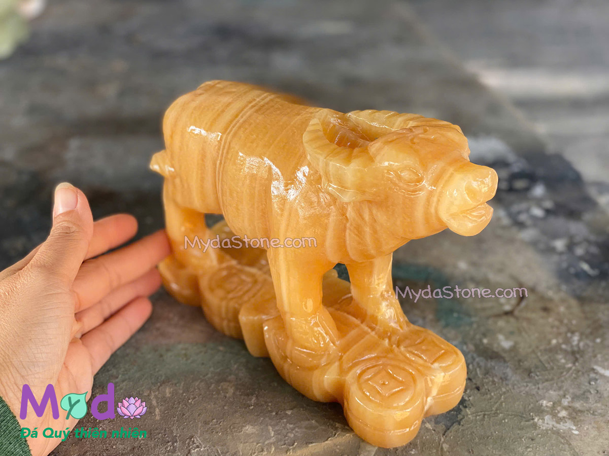 Tượng Con Trâu đá Ngọc Hoàng Long
