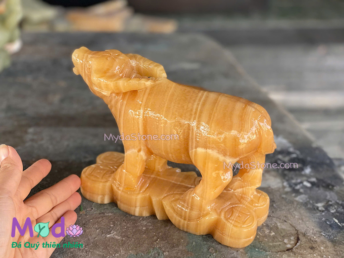Tượng Con Trâu đá Ngọc Hoàng Long