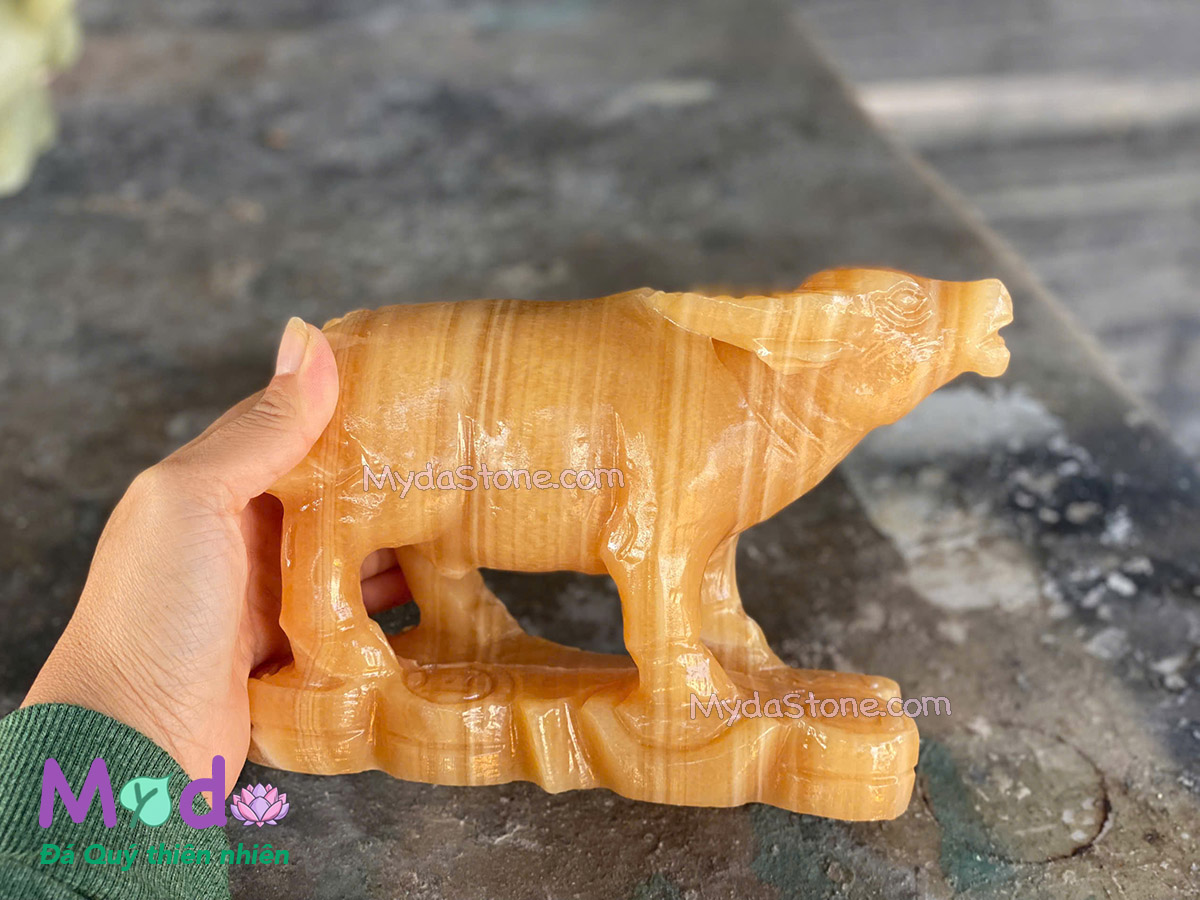 Tượng Con Trâu đá Ngọc Hoàng Long