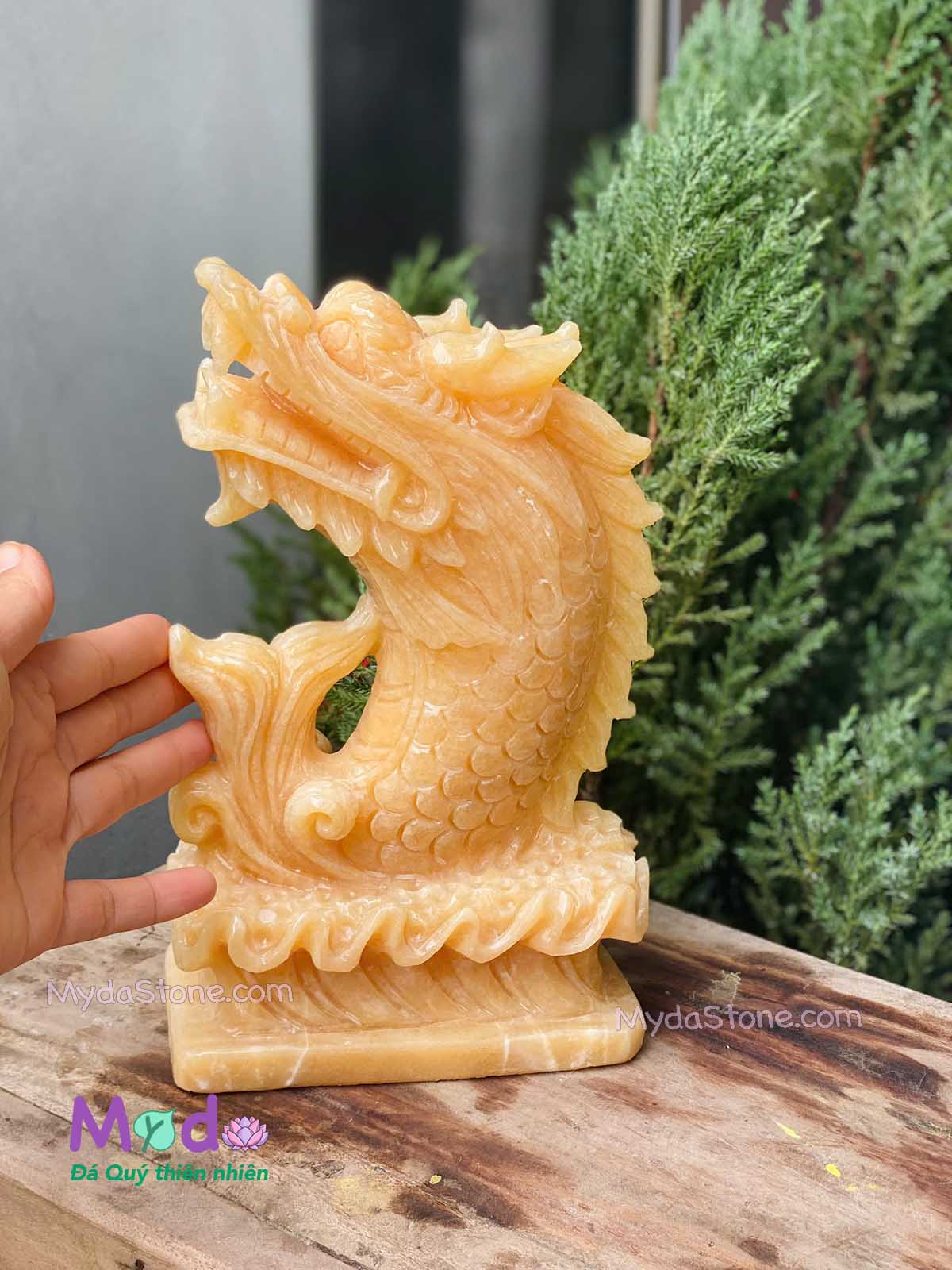 Tượng Cá Chép hoá rồng đá Ngọc Hoàng Long