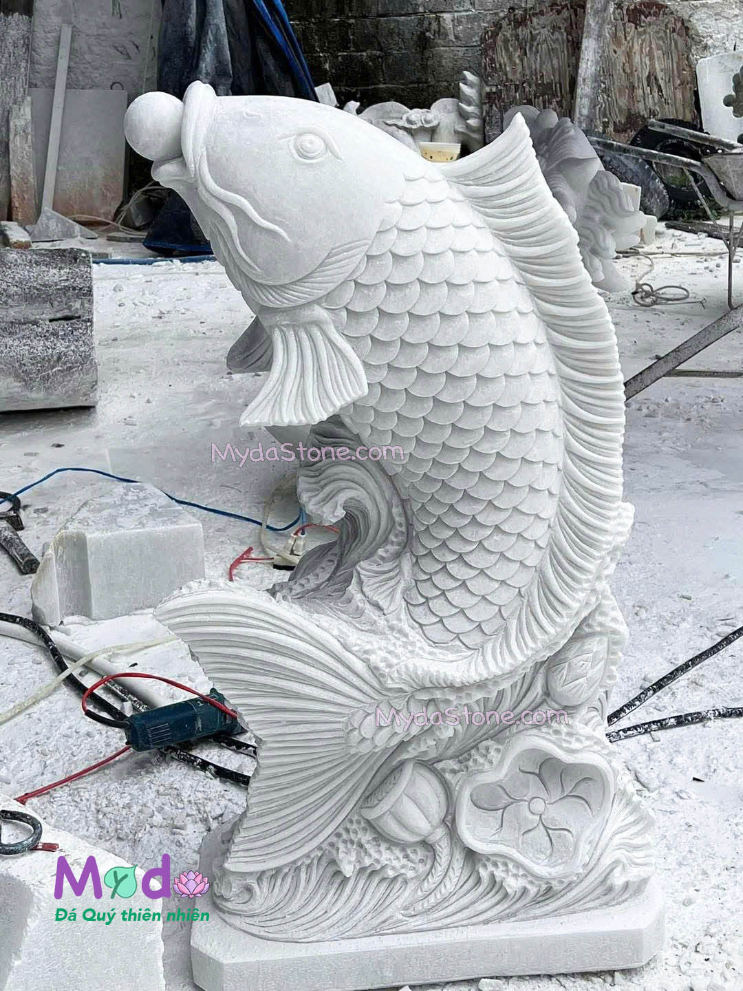 Tượng Cá Chép đá Cẩm Thạch Trắng