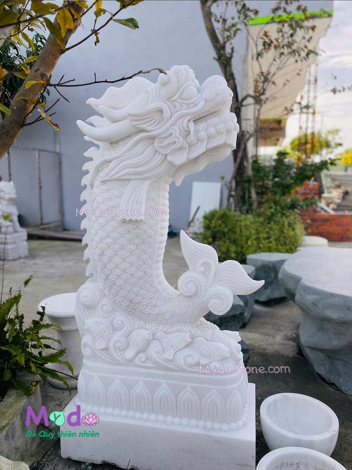 Tượng cá Chép Hoá Rồng đá Cẩm Thạch Trắng