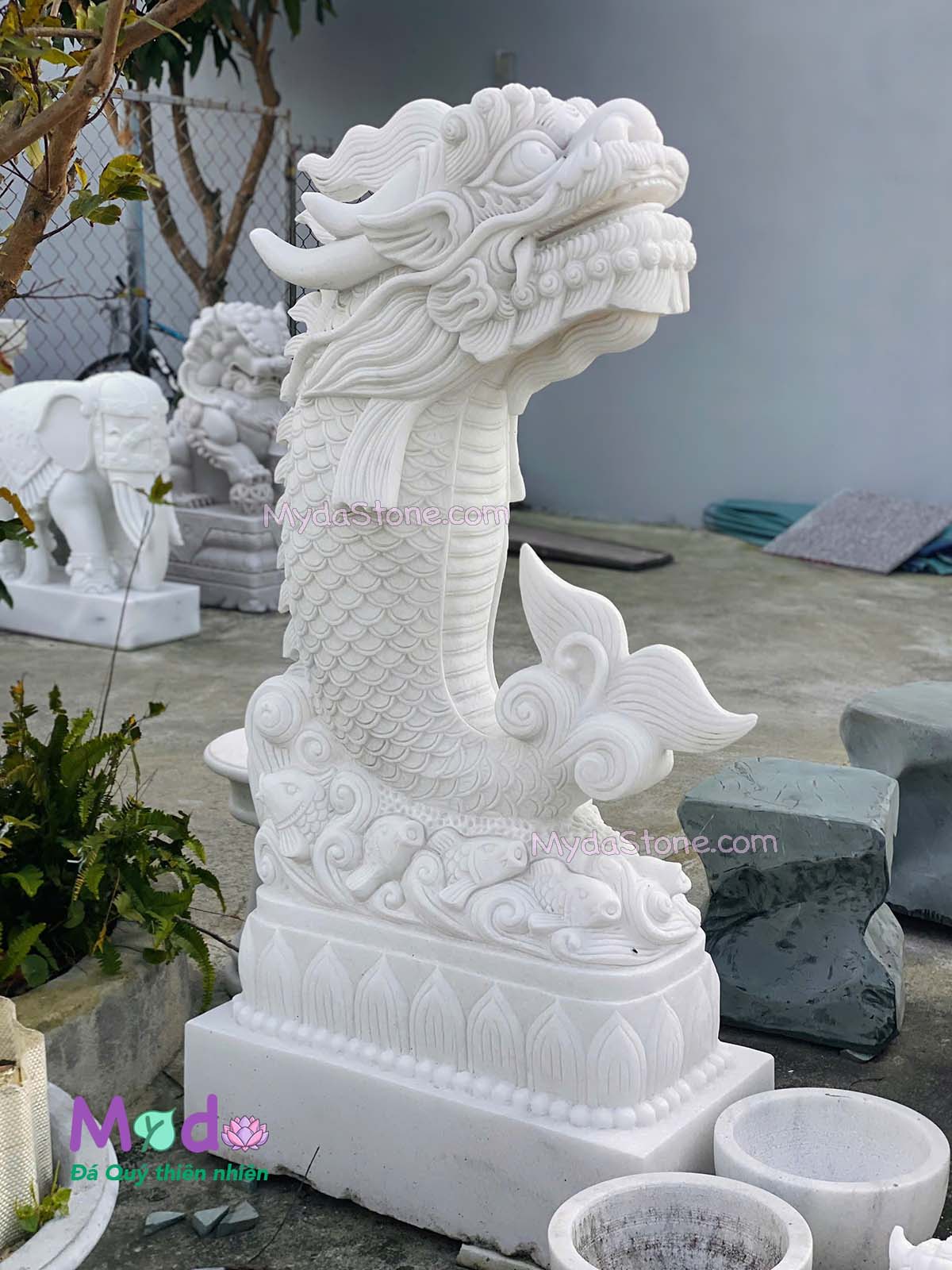 Tượng cá Chép Hoá Rồng đá Cẩm Thạch Trắng