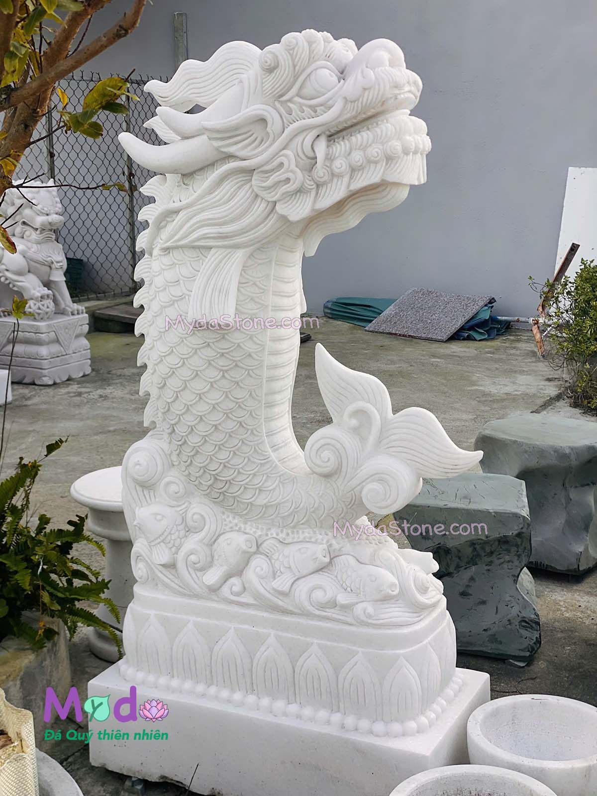 Tượng cá Chép Hoá Rồng đá Cẩm Thạch Trắng