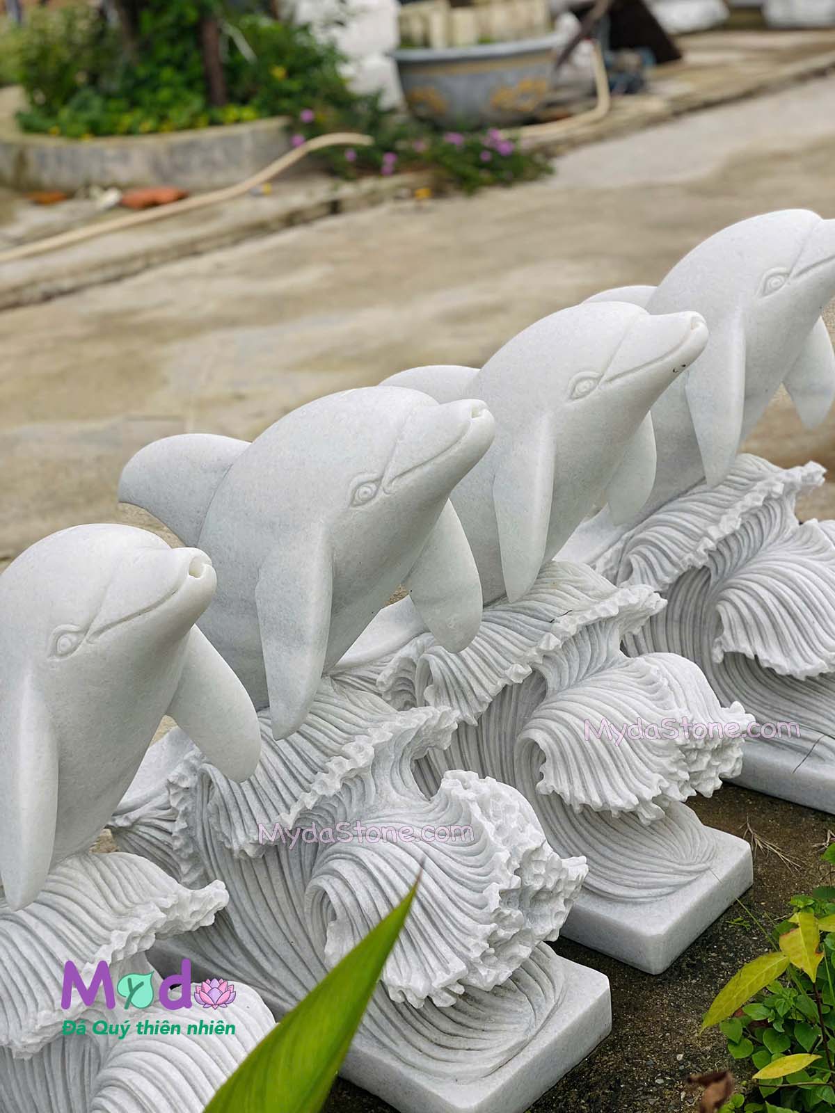 Tượng Cá Heo đá Cẩm Thạch Trắng Xanh
