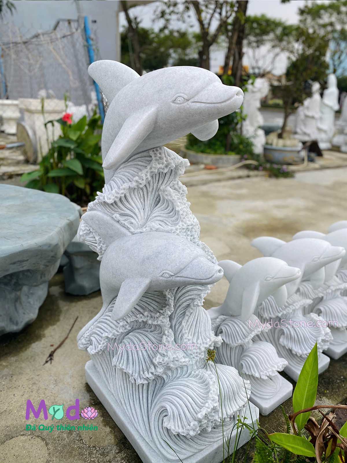 Tượng Cá Heo đá Cẩm Thạch Trắng Xanh