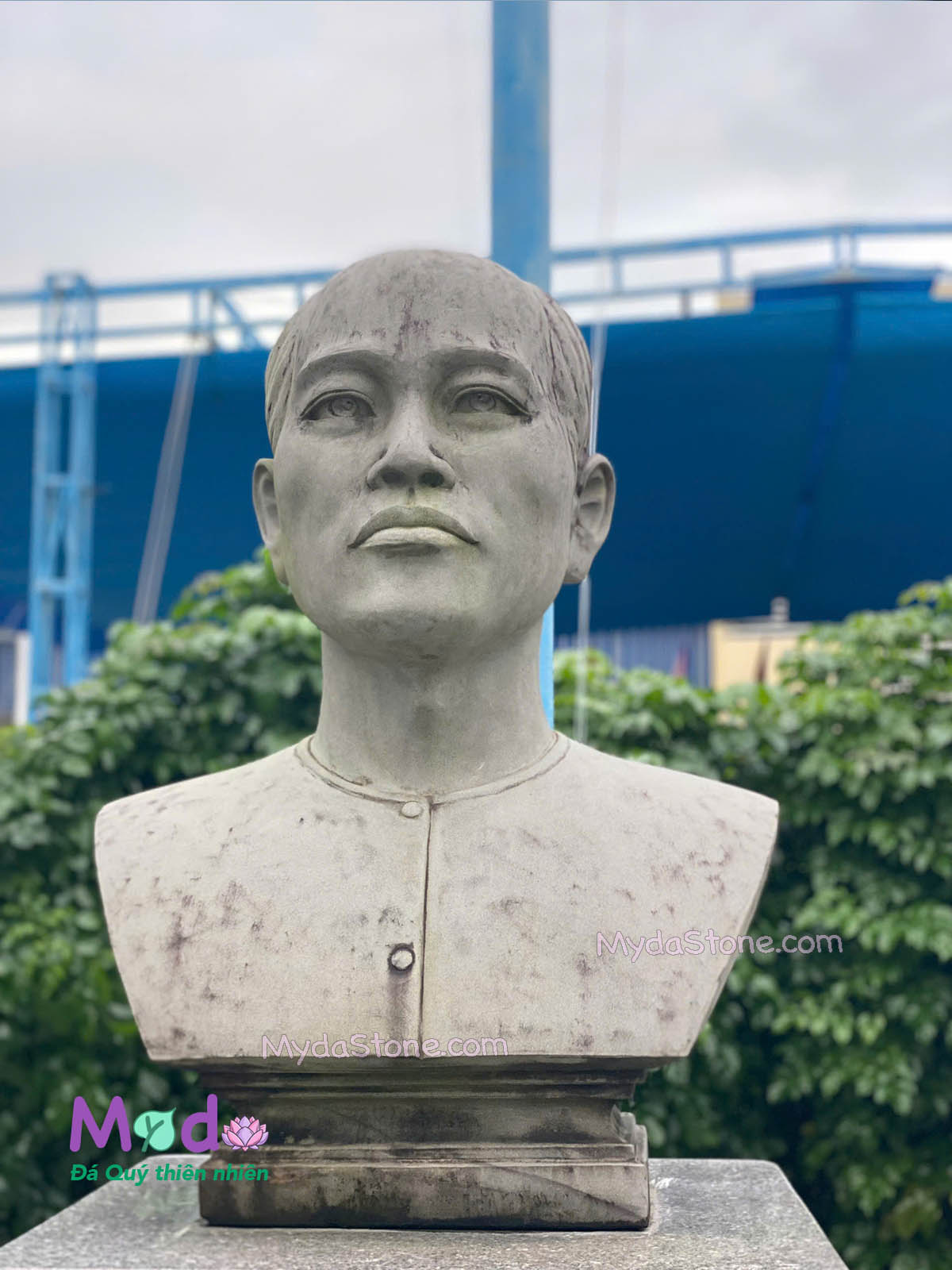 Tượng Chân dung Anh Hùng Mai Đăng Chơn đá Sa Thạch