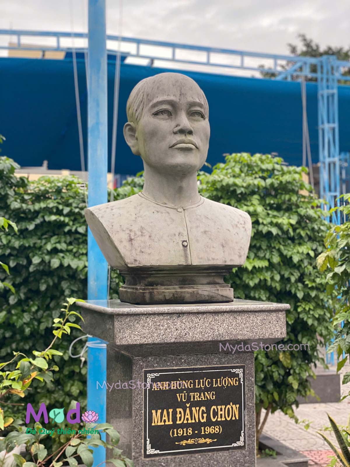 Tượng Chân dung Anh Hùng Mai Đăng Chơn đá Sa Thạch