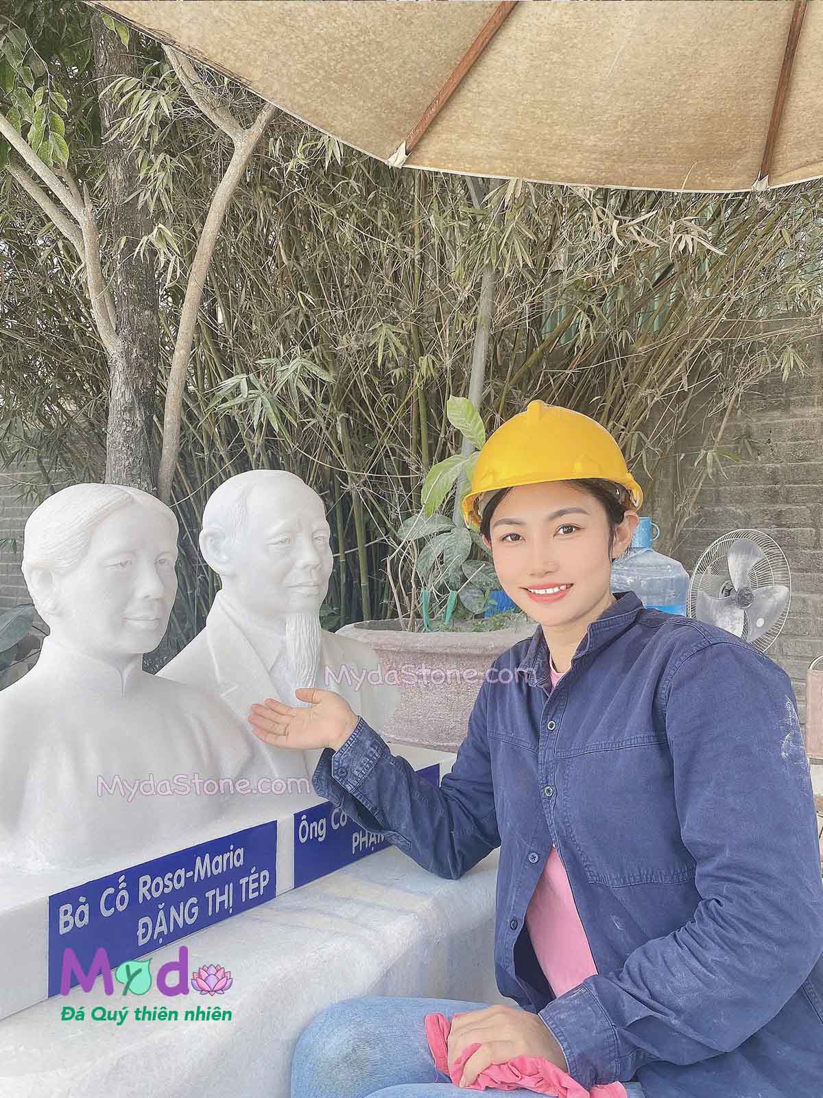 Tượng Chân Dung Bố Mẹ đá Cẩm Thạch Trắng