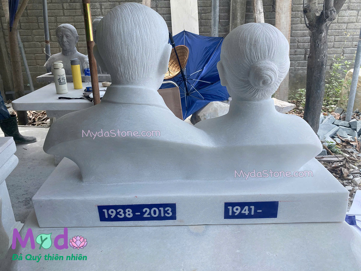 Tượng Chân Dung Bố Mẹ đá Cẩm Thạch Trắng