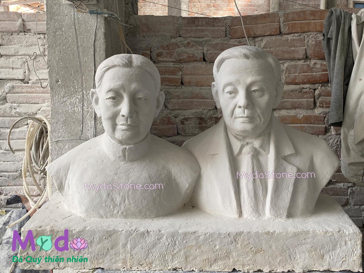 Tượng Chân Dung Bố Mẹ đá Cẩm Thạch Trắng