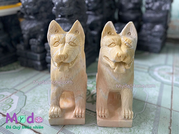 Tượng Chó đá Cà Rốt Vàng