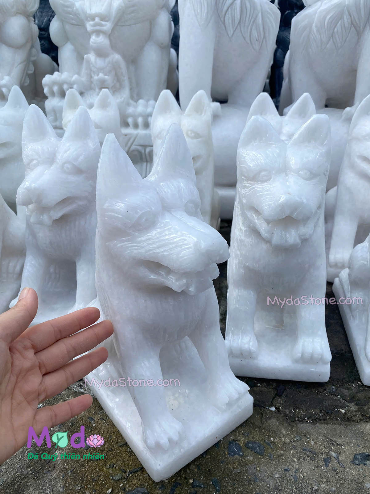 Tượng Chó Đá Cẩm Thạch Trắng
