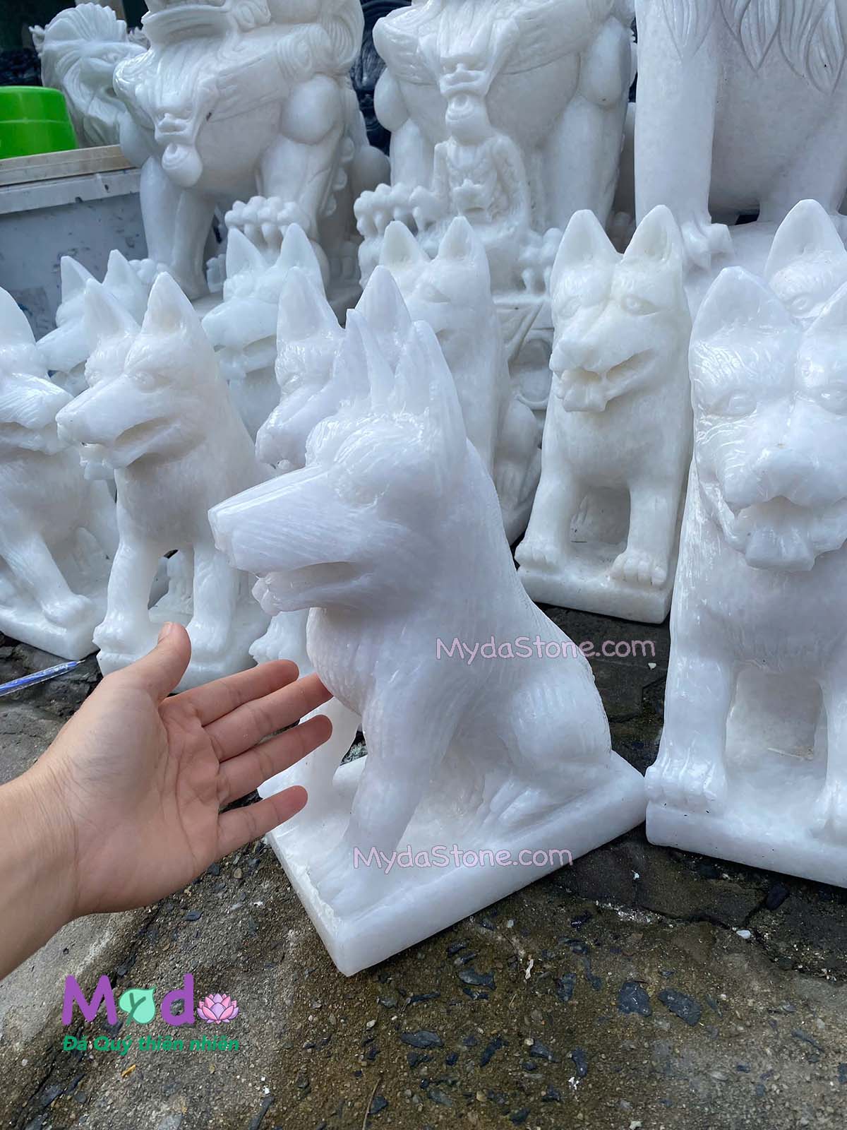 Tượng Chó Đá Cẩm Thạch Trắng