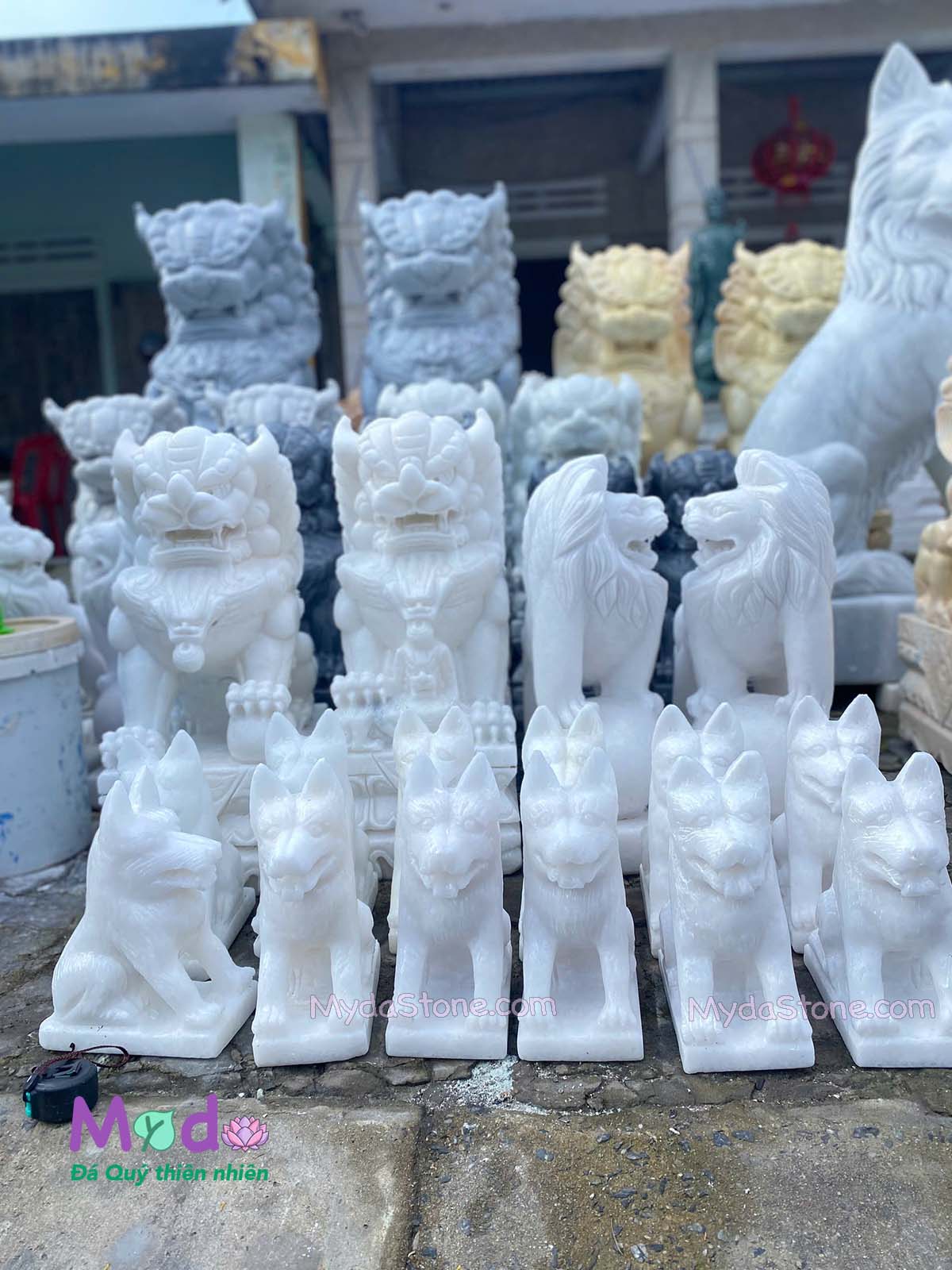 Tượng Chó Đá Cẩm Thạch Trắng