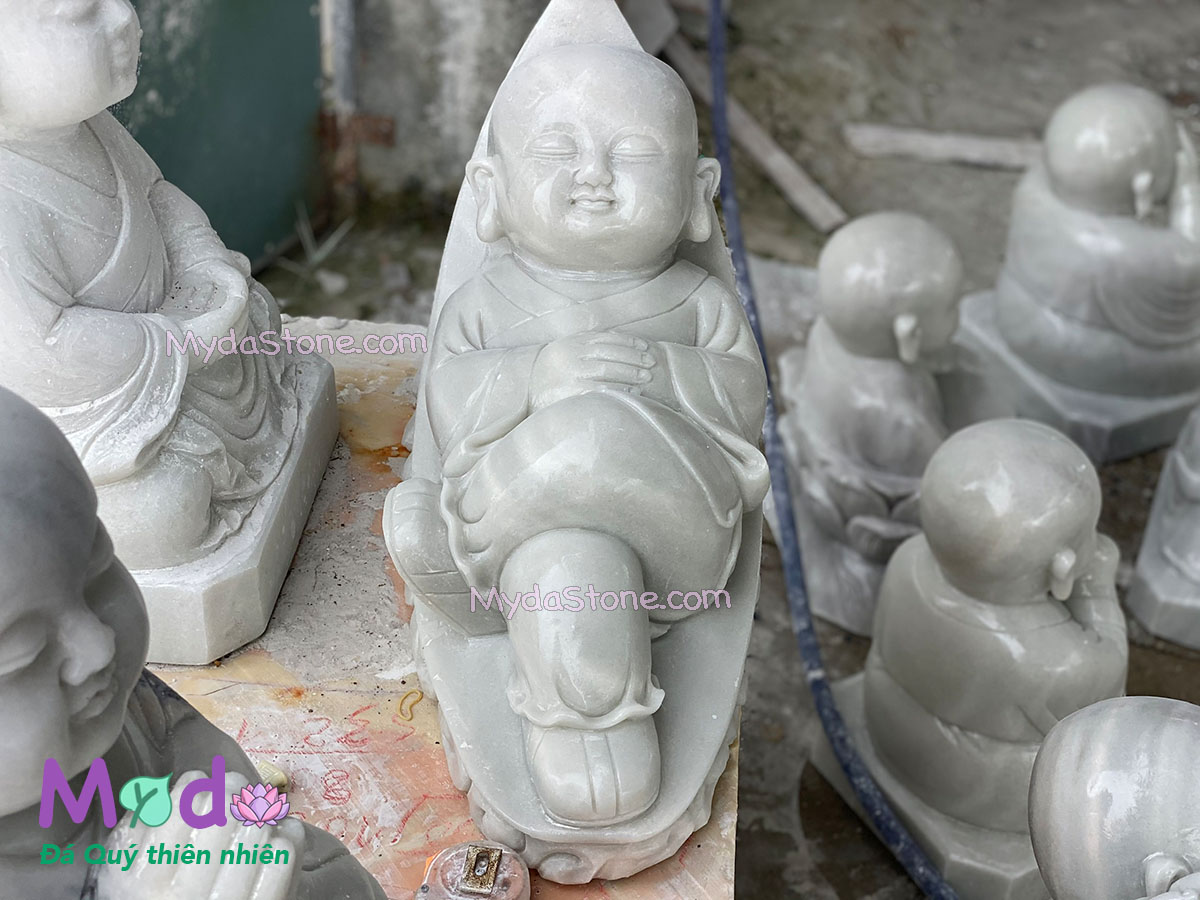 Tượng Chú Tiểu đá Cẩm Thạch Trắng