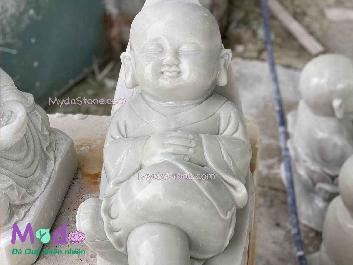 Tượng Chú Tiểu đá Cẩm Thạch Trắng