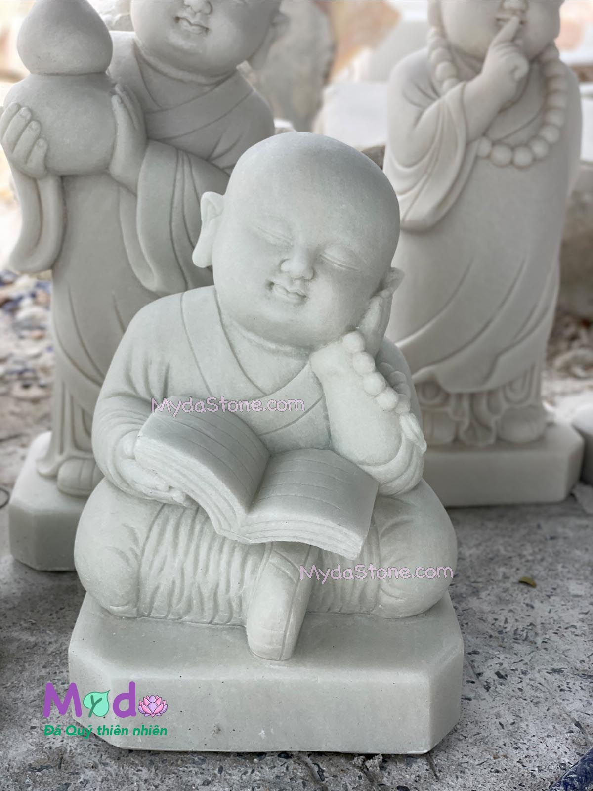 Tượng Chú Tiểu đá Cẩm Thạch Trắng