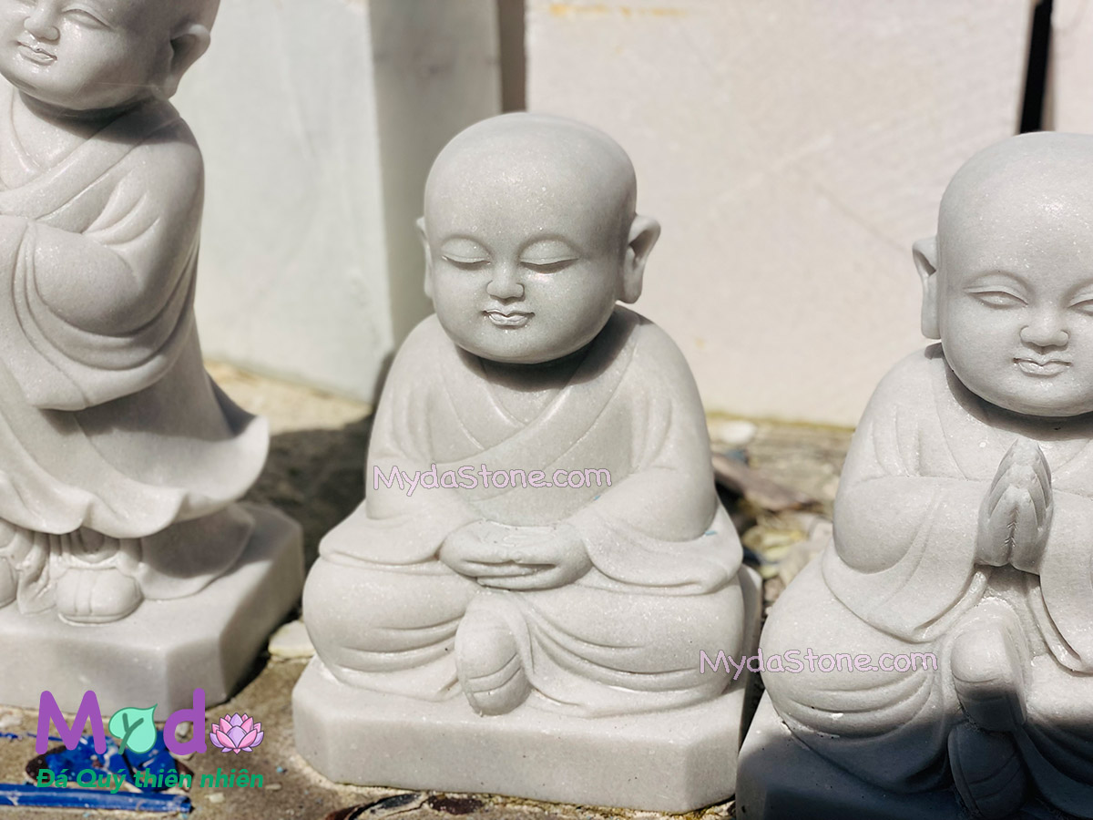 Tượng Chú Tiểu đá Cẩm Thạch Trắng