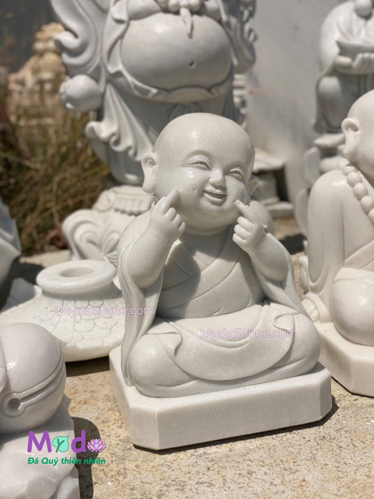 Tượng Chú Tiểu đá Cẩm Thạch Trắng