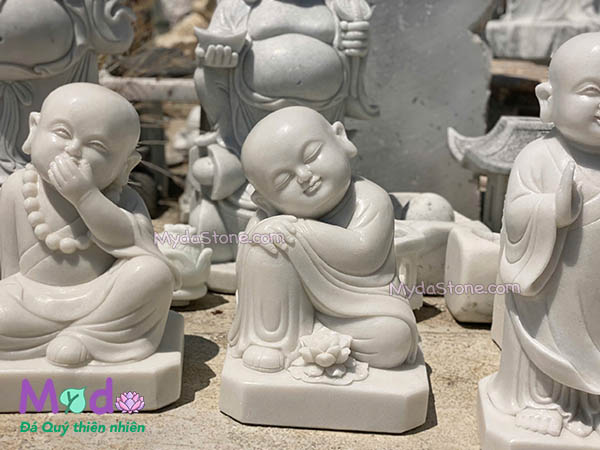 Tượng Chú Tiểu đá Cẩm Thạch Trắng