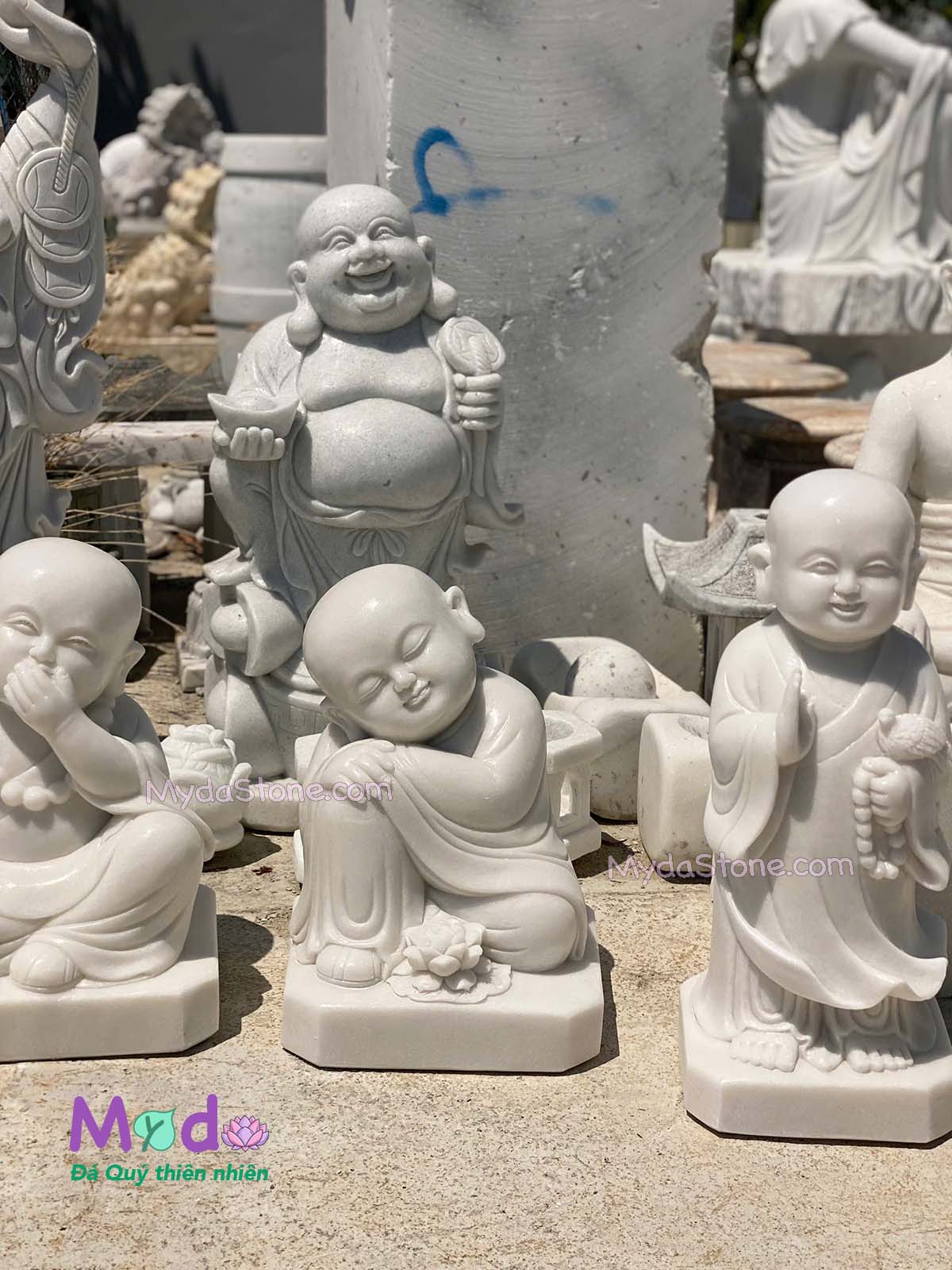 Tượng Chú Tiểu đá Cẩm Thạch Trắng