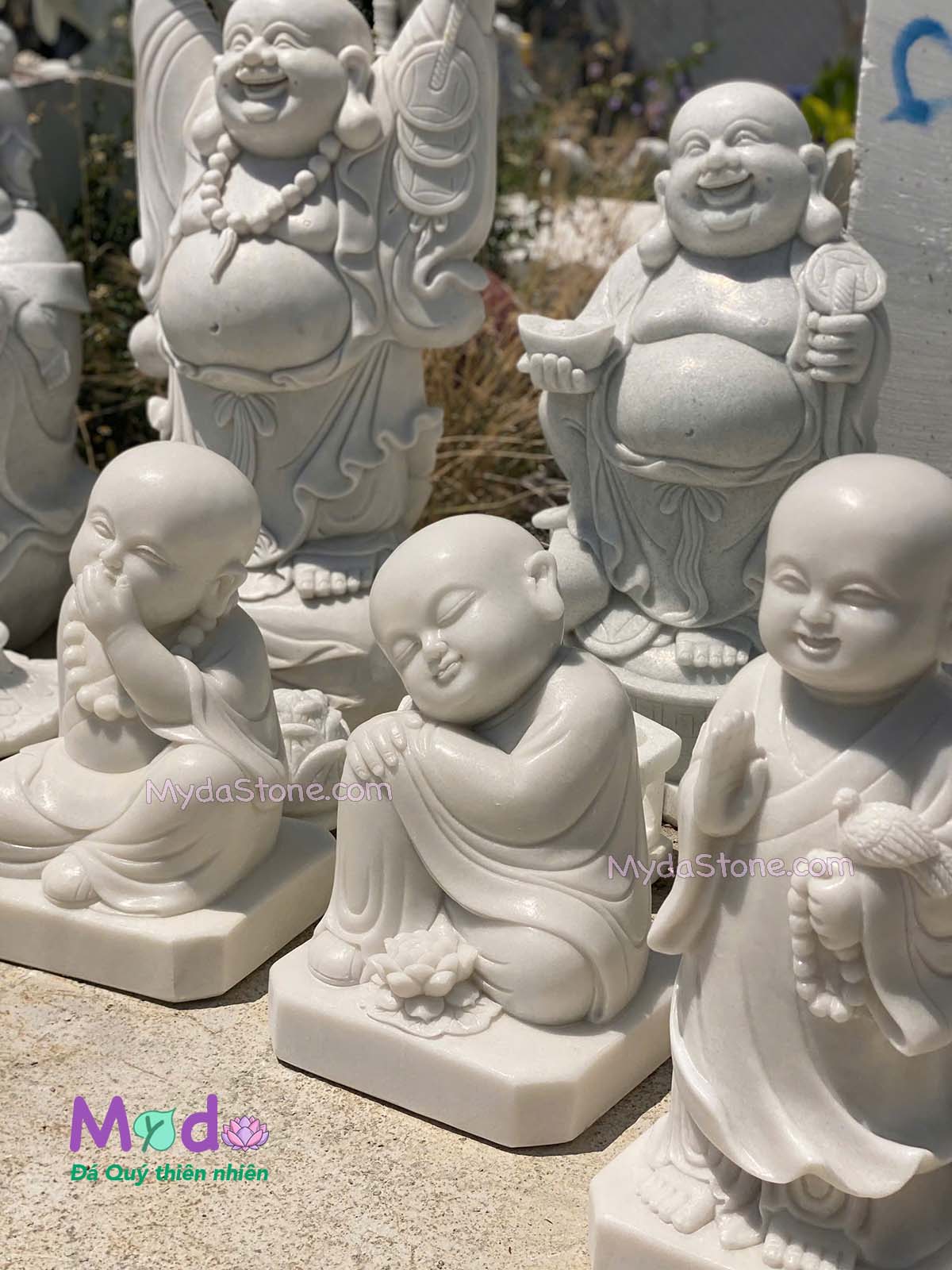 Tượng Chú Tiểu đá Cẩm Thạch Trắng