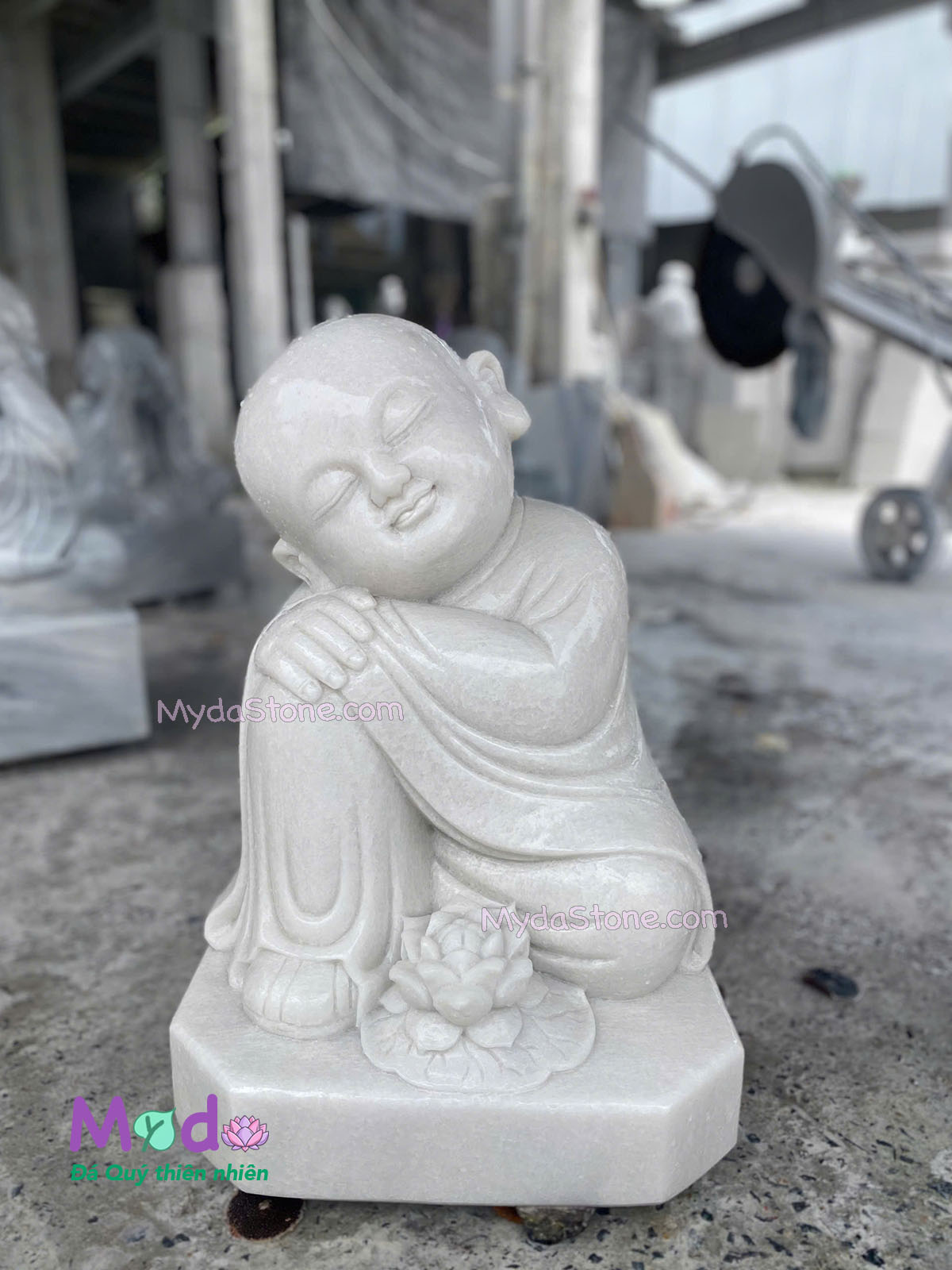 Tượng Chú Tiểu đá Cẩm Thạch Trắng