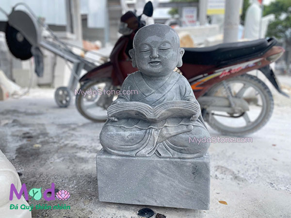 Tượng Chú Tiểu đá Cẩm Thạch Xám