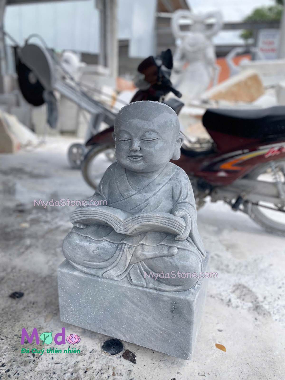 Tượng Chú Tiểu đá Cẩm Thạch Xám