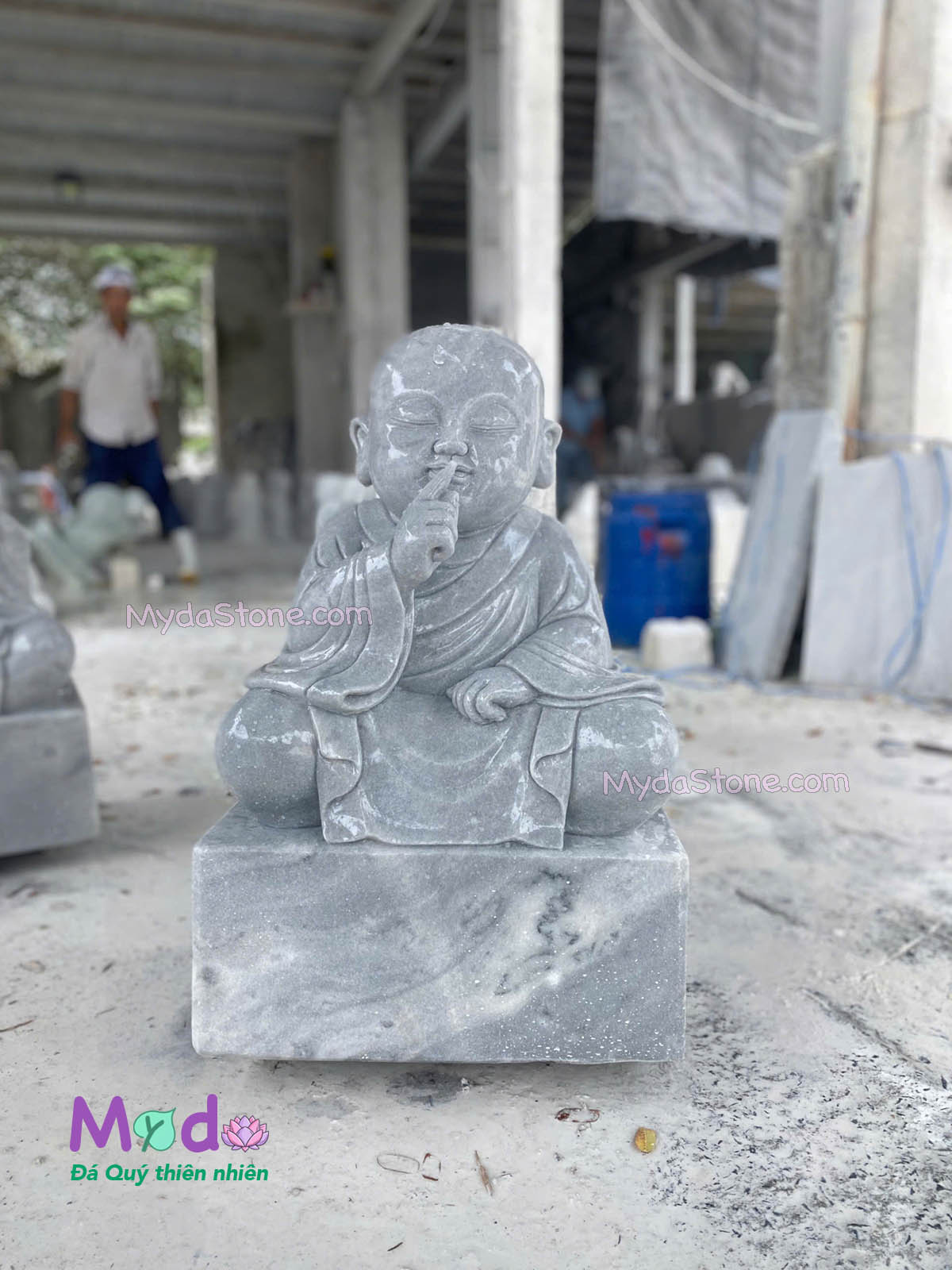 Tượng Chú Tiểu đá Cẩm Thạch Xám