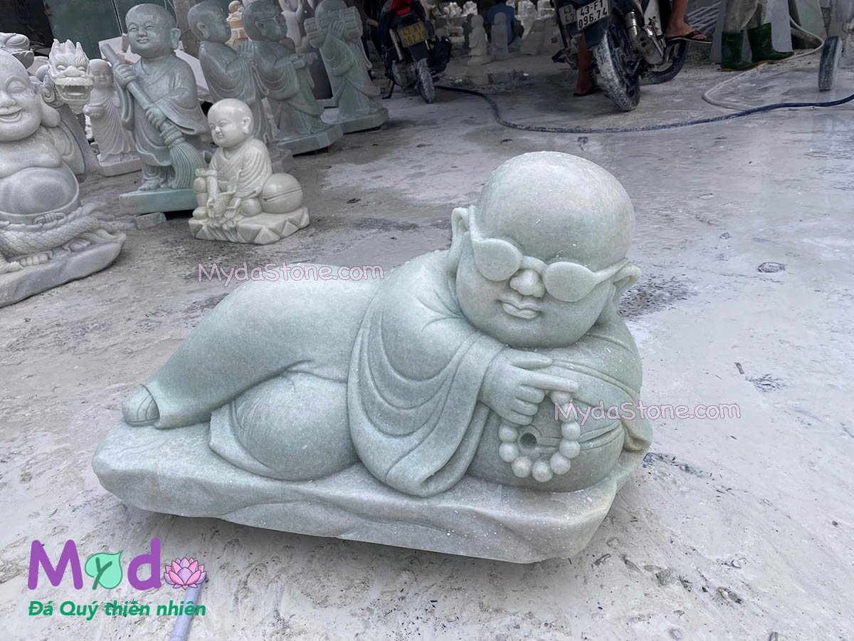 Tượng Chú Tiểu đá Cẩm Thạch Xanh