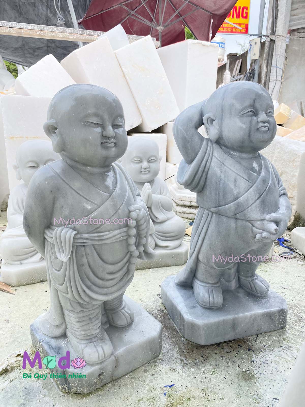 Tượng Chú Tiểu đá Cẩm Thạch Trắng Xám