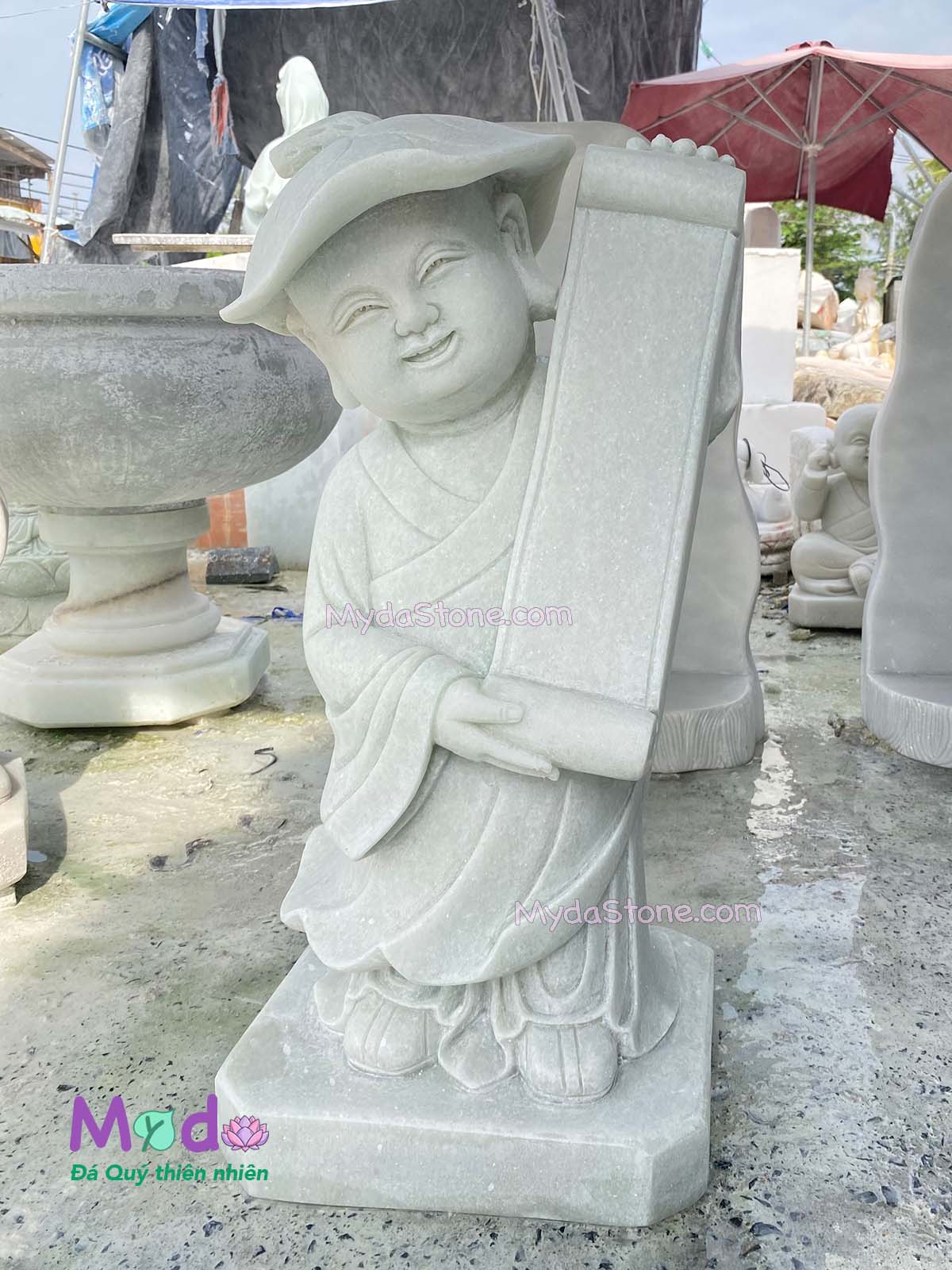 Tượng Chú Tiểu đá Cẩm Thạch Trắng Xanh