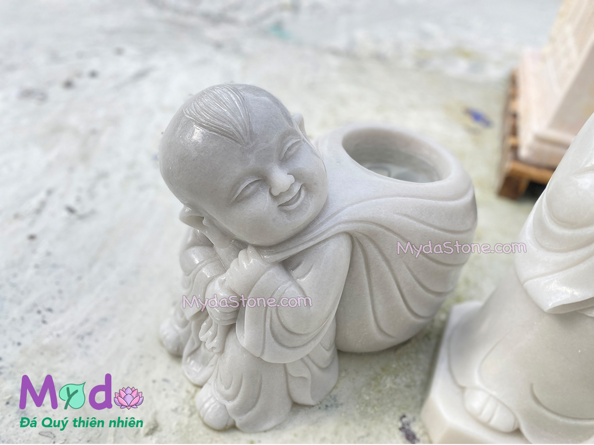 Tượng Chú Tiểu đá Cẩm Thạch Trắng