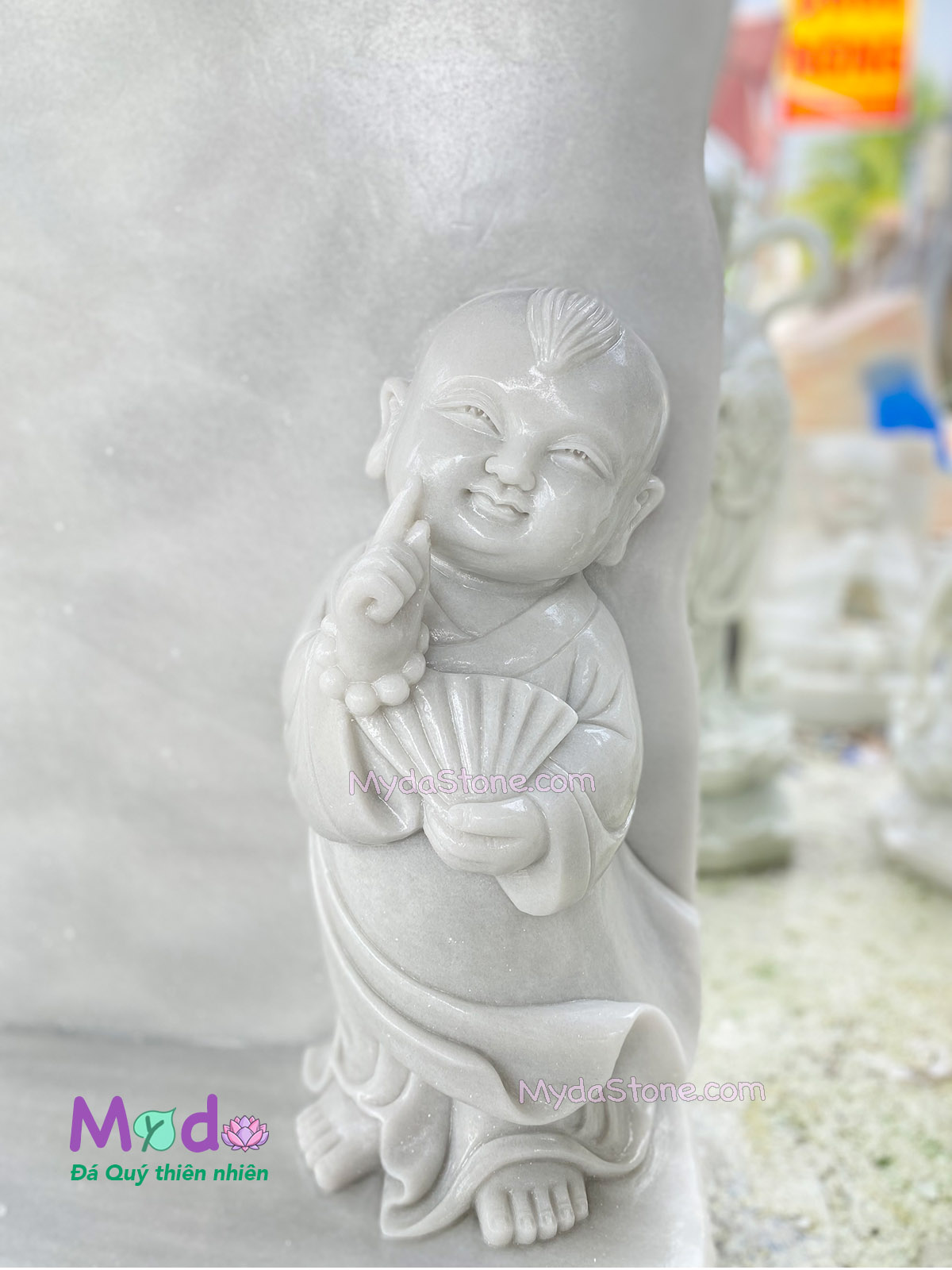 Bảng hiệu có Chú Tiểu đá Cẩm Thạch Trắng