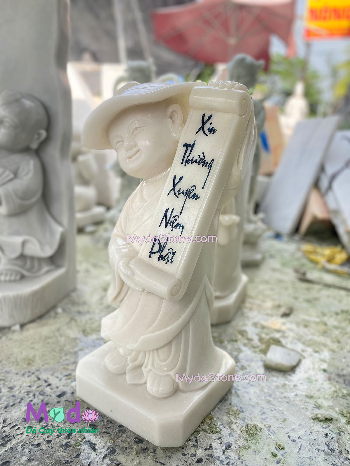 Tượng Chú Tiểu đá Cẩm Thạch Trắng