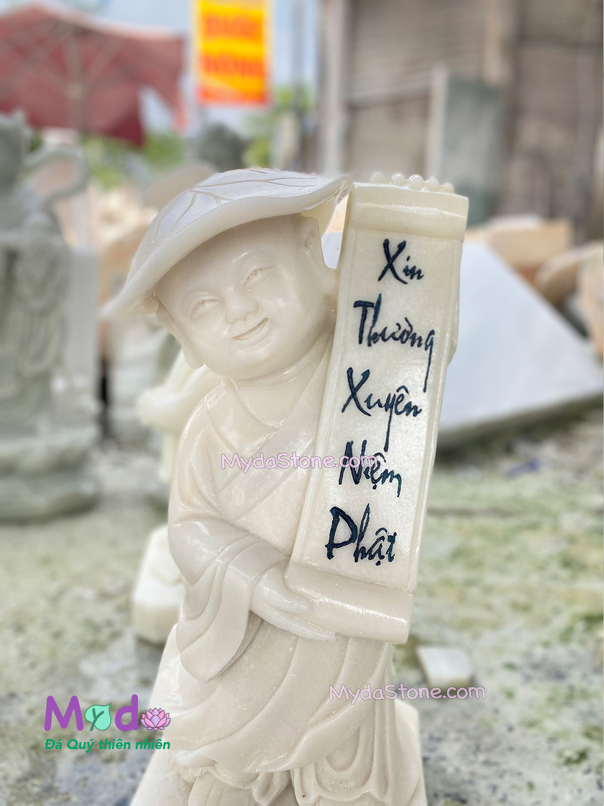Tượng Chú Tiểu đá Cẩm Thạch Trắng