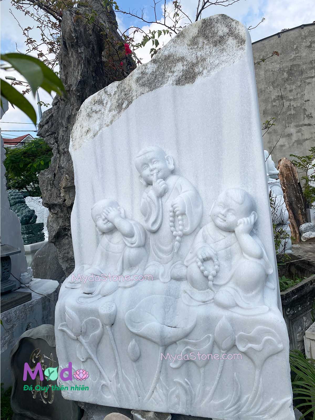 Tượng Chú Tiểu đá Cẩm Thạch Trắng Xanh