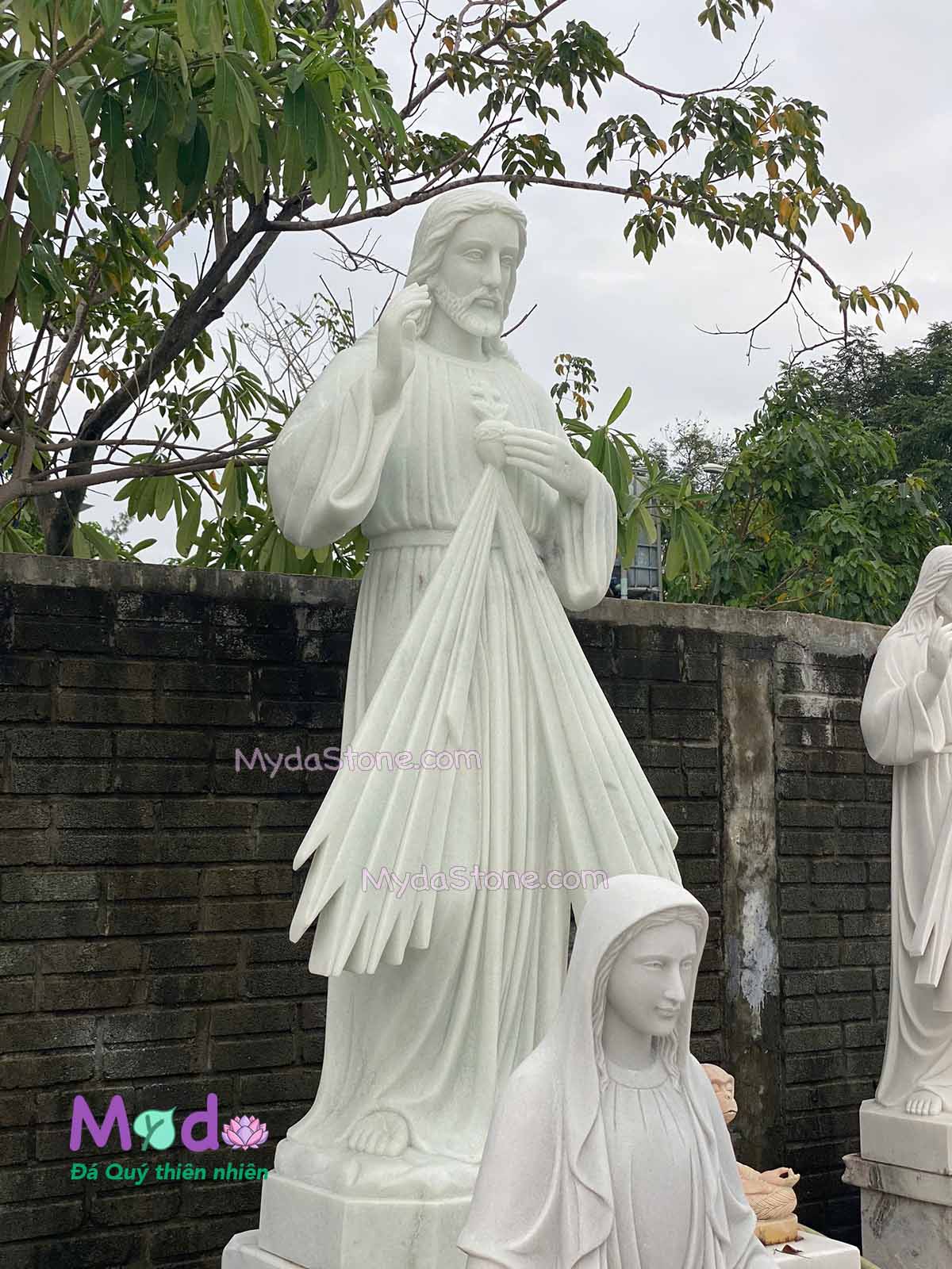 Tượng Lòng Chúa Thương Xót đá Cẩm Thạch Trắng Xanh