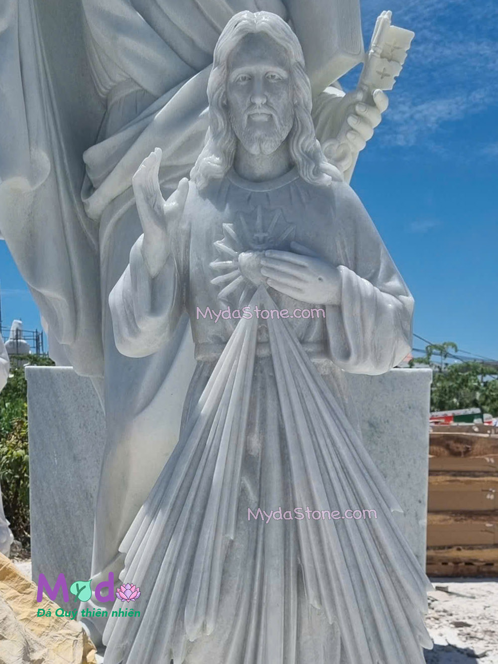 Tượng Lòng Chúa Thương Xót đá Cẩm Thạch Trắng Xanh