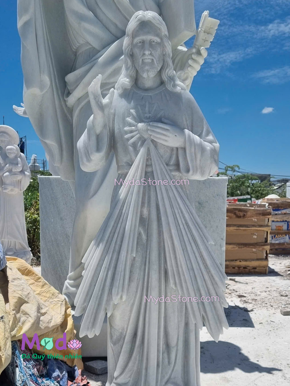 Tượng Lòng Chúa Thương Xót đá Cẩm Thạch Trắng Xanh