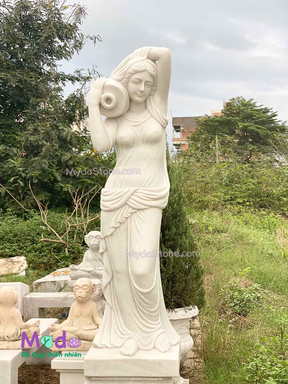 Tượng Cô Gái đổ nước đá Cẩm Thạch Trắng